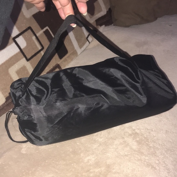 Thunder Valley Casino Red fleece throw 💕 - Picture 2 of 2